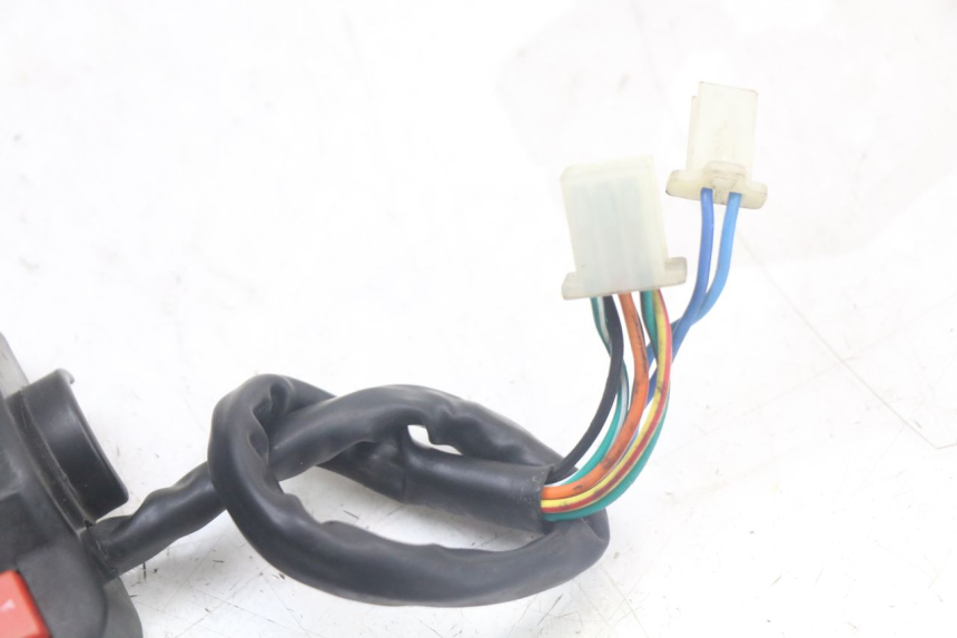 photo de LINKER STUURSCHAKELAAR KEEWAY RY6 2T 50 (2011 - 2019) - Technische close-up