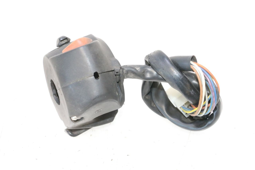 photo de LINKER STUURSCHAKELAAR PEUGEOT SATELIS COMPRESSOR K15 125 (2006 - 2009) - Detail van het onderdeel