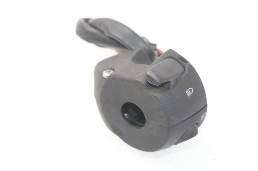 photo de LINKER STUURSCHAKELAAR PEUGEOT SATELIS 300 (2012 - 2015) - Technische close-up