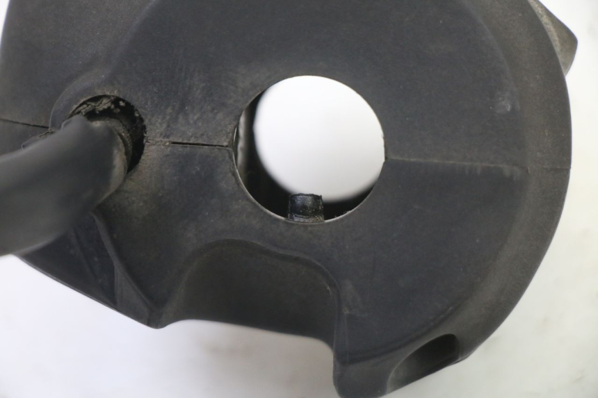 photo de LINKER STUURSCHAKELAAR PEUGEOT SATELIS 250 (2006 - 2012) - Bevestigingspunten