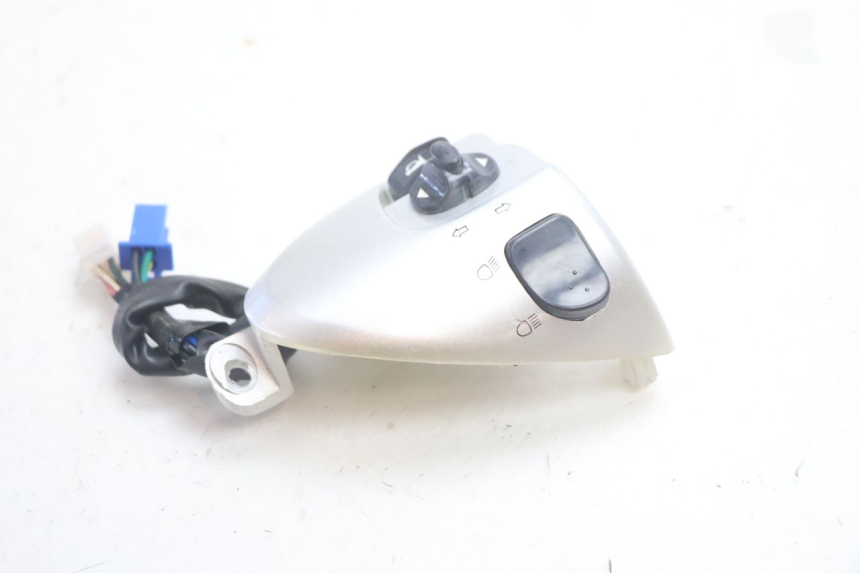 photo de LINKER SCHAKELAAR FYM SCOOTERONE 125 (2006 - 2008) - Andere kijkhoek