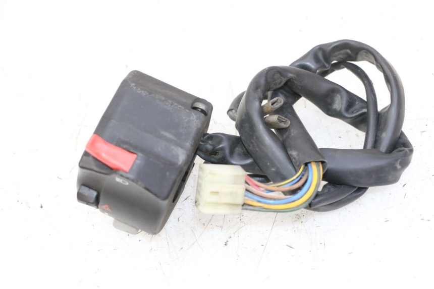 photo de LINKER STUURSCHAKELAAR YAMAHA TDM ABS 900 (2002 - 2014) - Bevestigingspunten