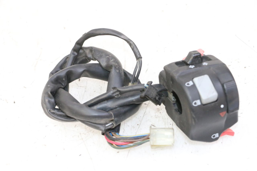 photo de LINKER STUURSCHAKELAAR YAMAHA TDM ABS 900 (2002 - 2014) - Staat van het oppervlak