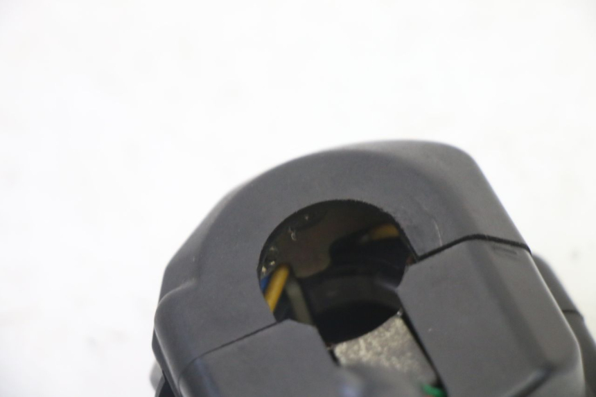 photo de LINKER STUURSCHAKELAAR YAMAHA TDR DELTABOX 125 (1997 - 2003) - Bevestigingspunten