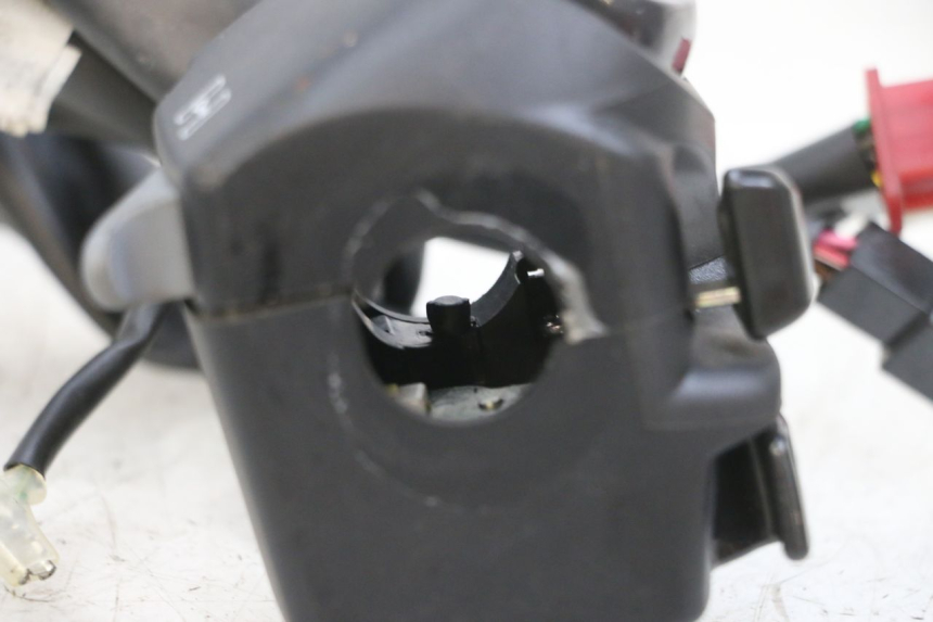 photo de LINKER STUURSCHAKELAAR YAMAHA TRICITY 300 (2020 - 2024) - Detail van het onderdeel
