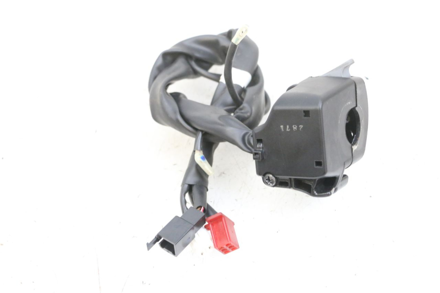 photo de LINKER STUURSCHAKELAAR YAMAHA TRICITY 300 (2020 - 2024) - Zoom op gebruiksstaat