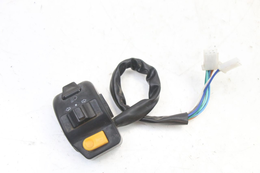 photo de LINKER STUURSCHAKELAAR UNIVERSAL BIKE ZN50QT-11B 50 (2018 - 2021) - Hoofdaanzicht