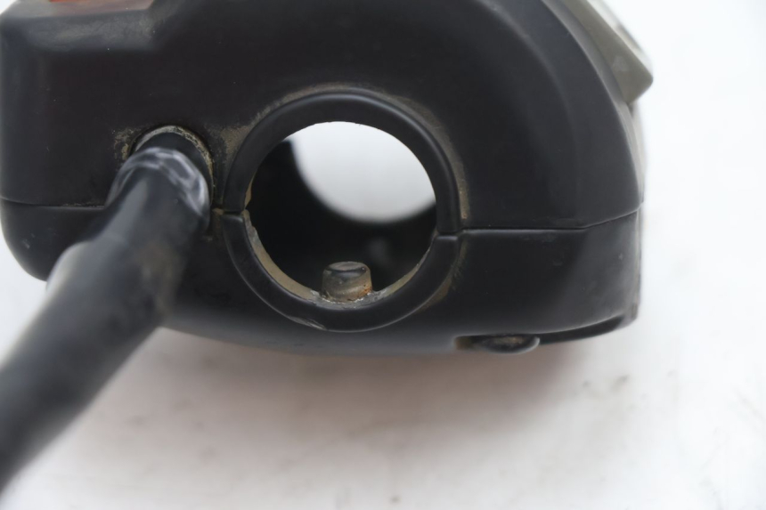 photo de LINKER STUURSCHAKELAAR PEUGEOT V-CLIC VCLIC 50 (2007 - 2013) - Bevestigingspunten