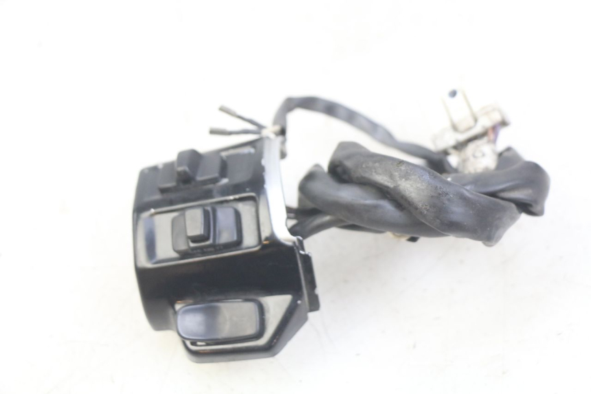 photo de LINKER STUURSCHAKELAAR PIAGGIO VESPA SPRINT 2T 50 (2014 - 2018) - Detail van het onderdeel