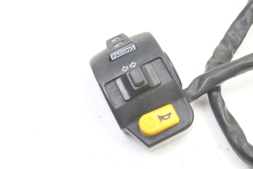 photo de LINKER STUURSCHAKELAAR PEUGEOT VIVACITY NEW 2T 50 (2008 - 2017) - Detail van het onderdeel