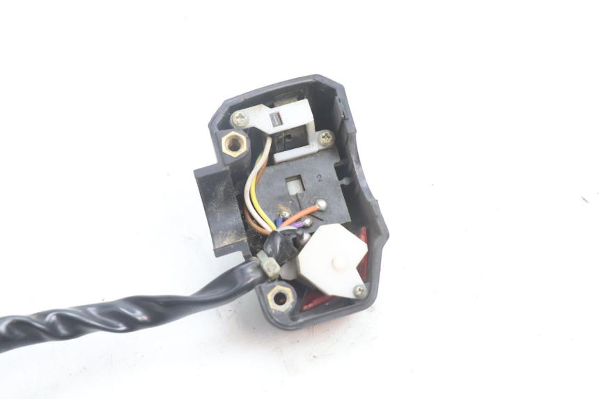 photo de LINKER STUURSCHAKELAAR PEUGEOT VIVACITY 50 (2004 - 2009) - Technische close-up
