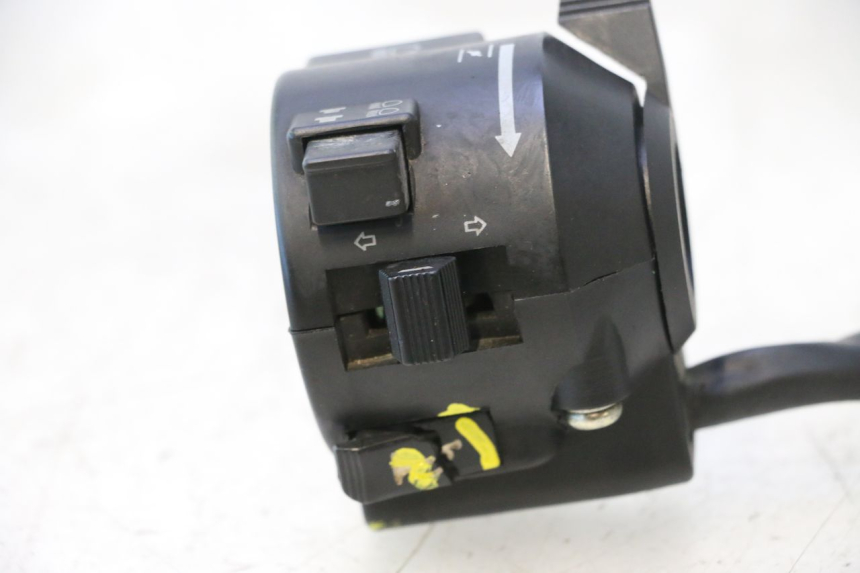 photo de LINKER SCHAKELAAR DAELIM VJ ROADWIN 125 (2004 - 2007) - Bevestigingspunten