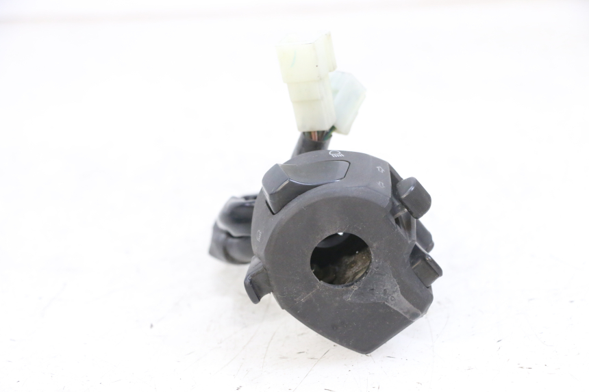 photo de LINKER STUURSCHAKELAAR YAMAHA X-MAX XMAX 125 (2010 - 2013) - Detail van het onderdeel