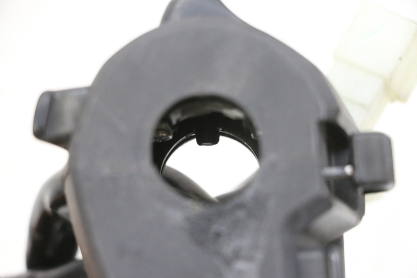 photo de LINKER STUURSCHAKELAAR YAMAHA X-MAX XMAX 125 (2010 - 2013) - Bevestigingspunten