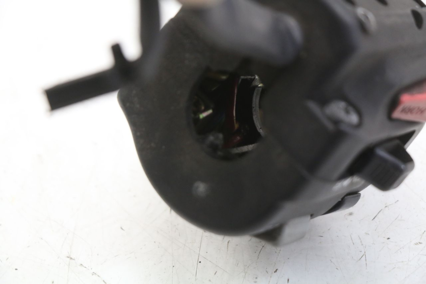 photo de LINKER STUURSCHAKELAAR YAMAHA XJ600 XJ DIVERSION 600 (1992 - 1997) - Detail van het onderdeel