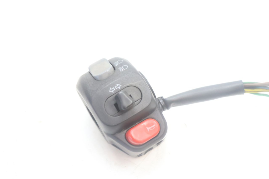 photo de LINKER STUURSCHAKELAAR YAMAHA YP MAJESTY 125 (2007 - 2010) - Detail van het onderdeel