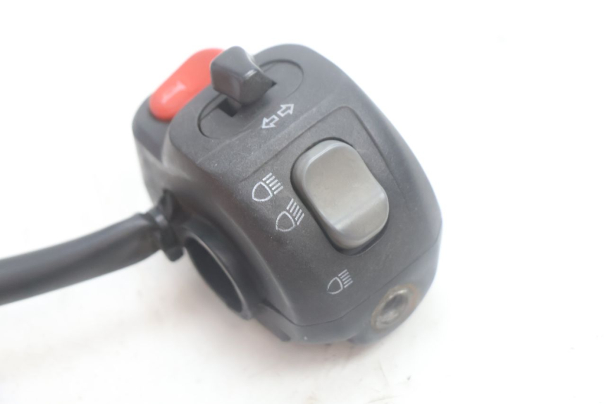 photo de LINKER STUURSCHAKELAAR YAMAHA YP MAJESTY 125 (2007 - 2010) - Andere kijkhoek