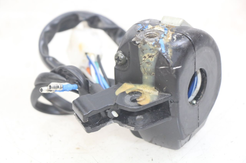 photo de LINKER STUURSCHAKELAAR UNIVERSAL BIKE ZN50QT-11B 50 (2018 - 2021) - Technische close-up