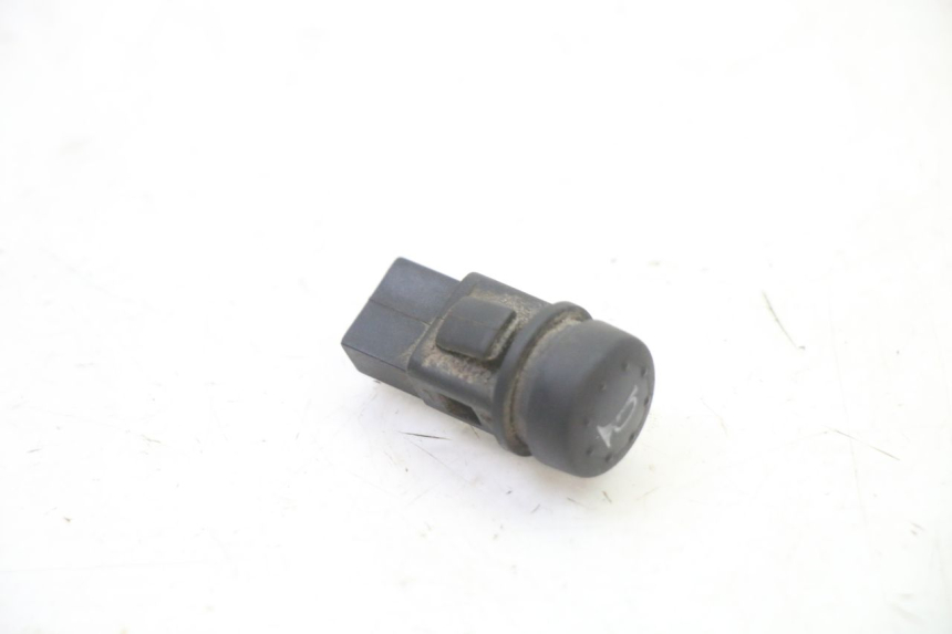 photo de KNOP HORN PIAGGIO SUPER LX 125 (2000 - 2003) - Detail van het onderdeel