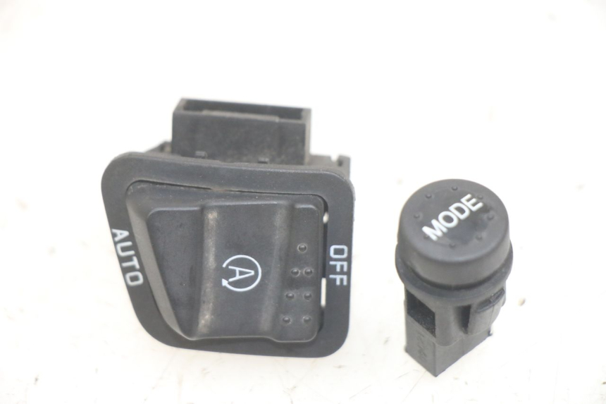 photo de STUURSCHAKELAAR PIAGGIO MEDLEY 125 (2016 - 2023) - Hoofdaanzicht