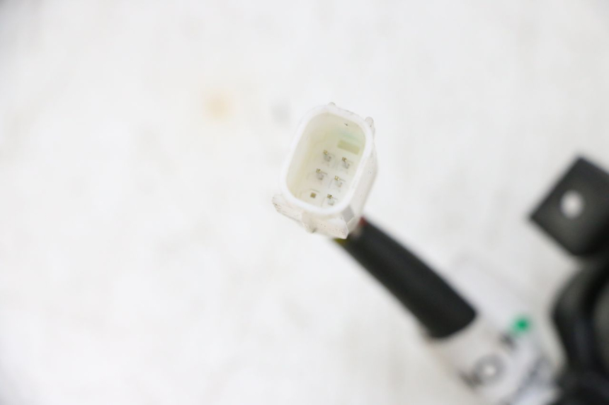 photo de STUURSCHAKELAAR PIAGGIO MP3 HPE 300 (2019 - 2026) - Technische close-up