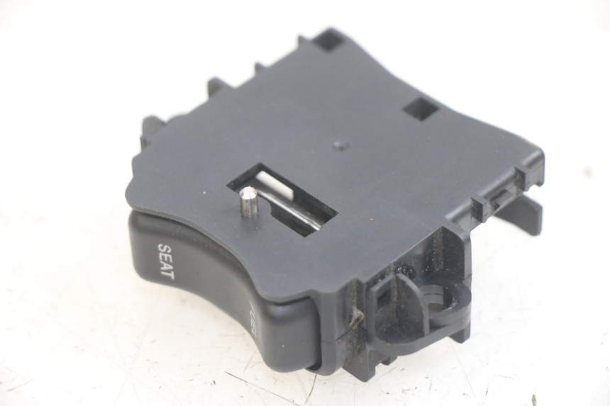 photo de STUURSCHAKELAAR HONDA PCX (JF47) 125 (2012 - 2013) - Detail van het onderdeel