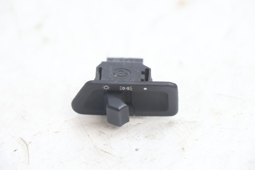 photo de KOPLAMP SCHAKELAAR TGB CITY RS 50 (2011 - 2016) - Detail van het onderdeel