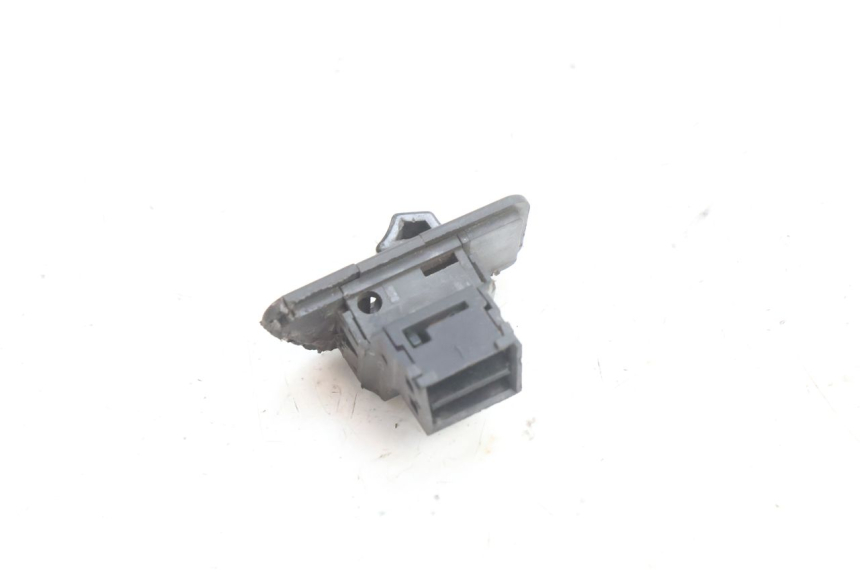 photo de KOPLAMP SCHAKELAAR HONDA SH 125 (2001 - 2003) - Detail van het onderdeel