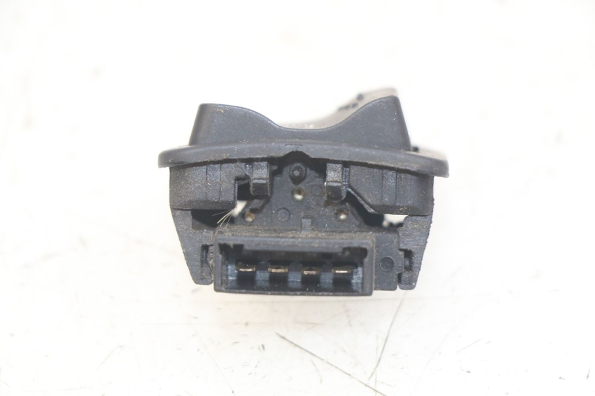 photo de SCHAKELAAR KOPLAMP VOLLEDIG PIAGGIO FLY 4T 50 (2013 - 2017) - Zoom op gebruiksstaat