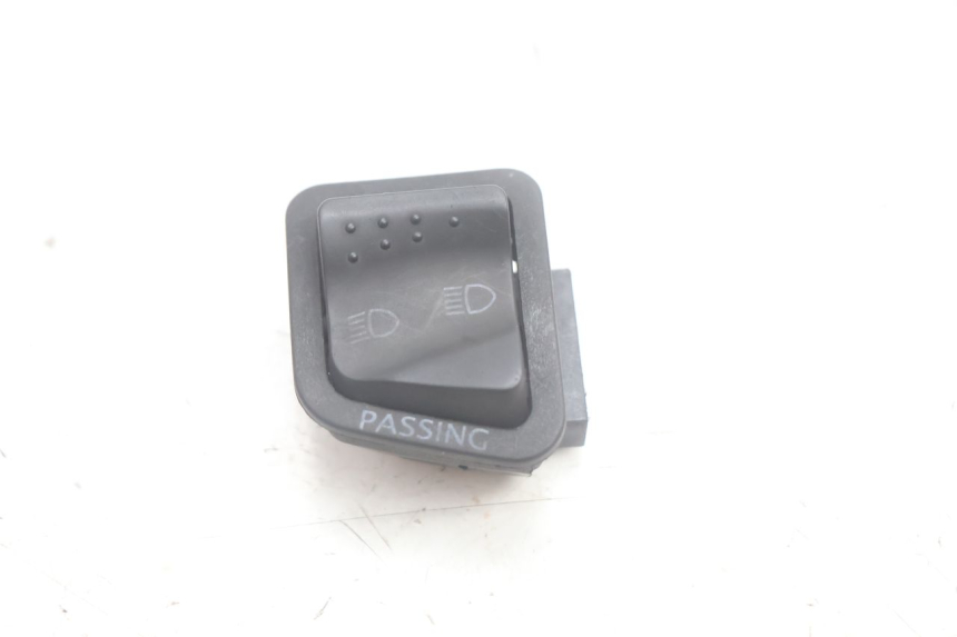 photo de SCHAKELAAR KOPLAMP HOOGTE PIAGGIO MP3 125 (2006 - 2014) - Hoofdaanzicht