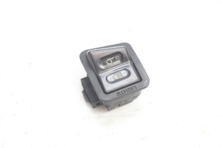 photo de SCHAKELAAR KOPLAMP HOOGTE KYMCO LIKE 4T 50 (2019 - 2025) - Detail van het onderdeel