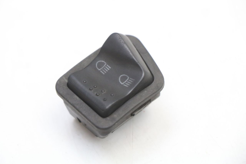 photo de SCHAKELAAR KOPLAMP VOLLEDIG PIAGGIO NEW TYPHOON 50 (2018 - 2021) - Zoom op gebruiksstaat