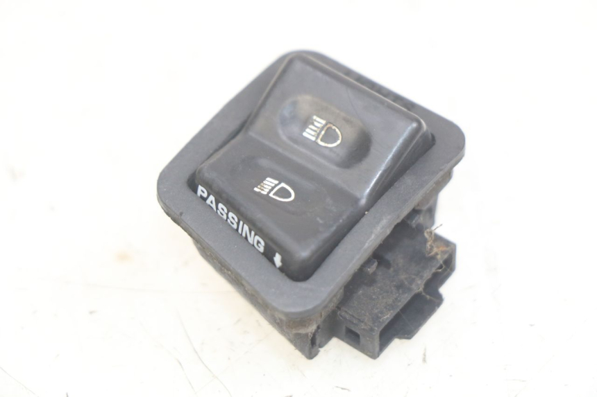 photo de SCHAKELAAR KOPLAMP HOOGTE PEUGEOT TWEET 4T 50 (2018 - 2022) - Hoofdaanzicht