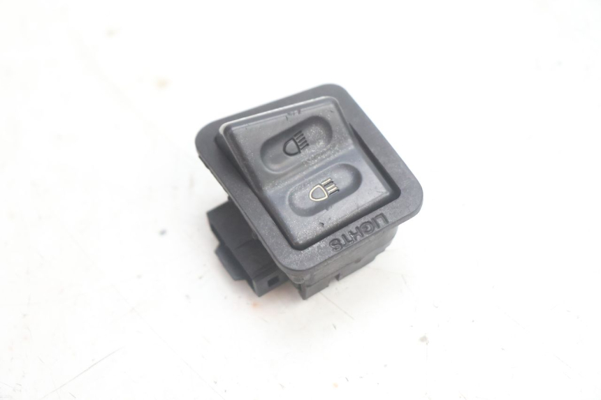 photo de SCHAKELAAR KOPLAMP HOOGTE PEUGEOT TWEET 4T 50 (2018 - 2022) - Detail van het onderdeel