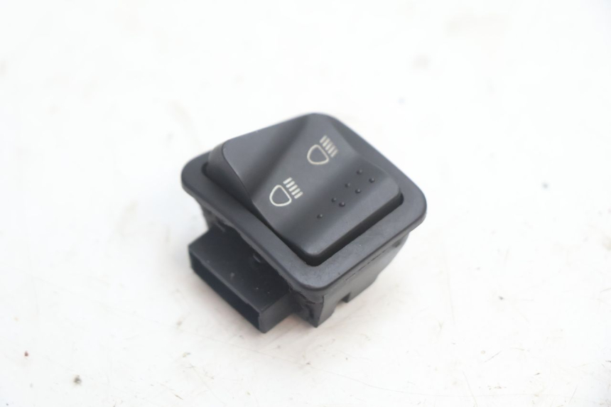 photo de KNOP VOLLEDIGE KOPLAMP PIAGGIO ZIP 2T 50 (2009 - 2019) - Detail van het onderdeel