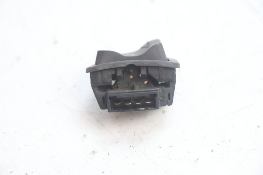 photo de KNOP VOOR HOOFDLICHT PIAGGIO ZIP IGET 4T 50 (2021 - 2023) - Zoom op gebruiksstaat