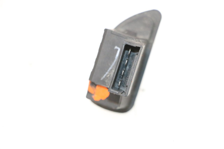 photo de ROLL LOCK SCHAKELAAR PIAGGIO MP3 RL 250 (2006 - 2010) - Detail van het onderdeel