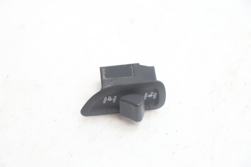 photo de ROLL LOCK SCHAKELAAR PIAGGIO MP3 125 (2006 - 2014) - Detail van het onderdeel