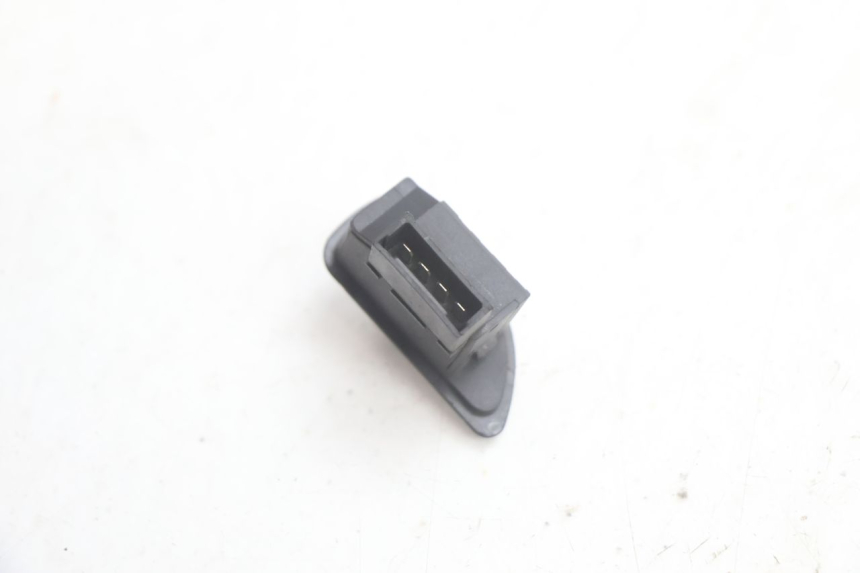 photo de ROLL LOCK SCHAKELAAR PIAGGIO MP3 125 (2006 - 2014) - Technische close-up
