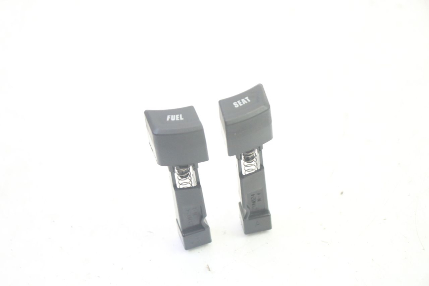 photo de STUURSCHAKELAAR YAMAHA TRICITY 300 (2020 - 2024) - Detail van het onderdeel