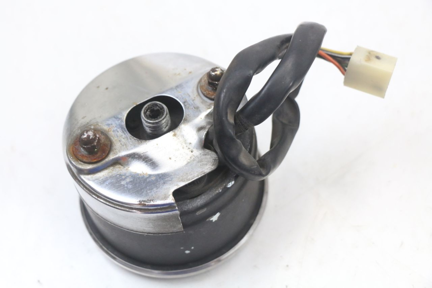 photo de TOERENTELLER SUZUKI GN 125 (1997 - 2000) - Technische close-up