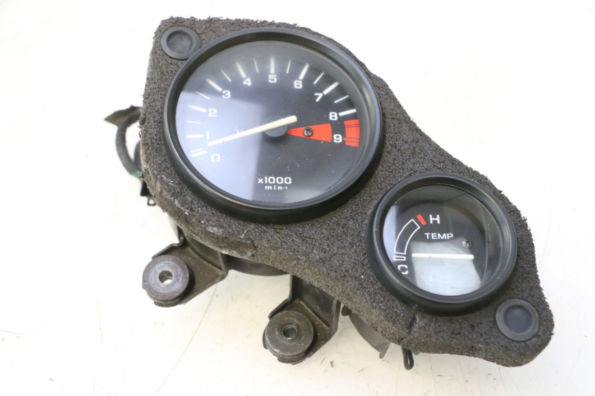 photo de TOERENTELLER HONDA XRV AFRICA TWIN 750 (1990 - 1992) - Detail van het onderdeel