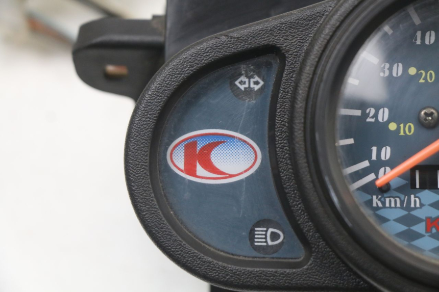 photo de TELLERSTAND KYMCO AGILITY 4T 50 (2018 - 2022) - Zoom op gebruiksstaat