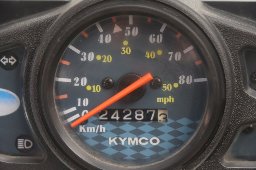 photo de TELLERSTANDMETER KYMCO AGILITY PREMIUM 50 (2007 - 2010) - Andere kijkhoek