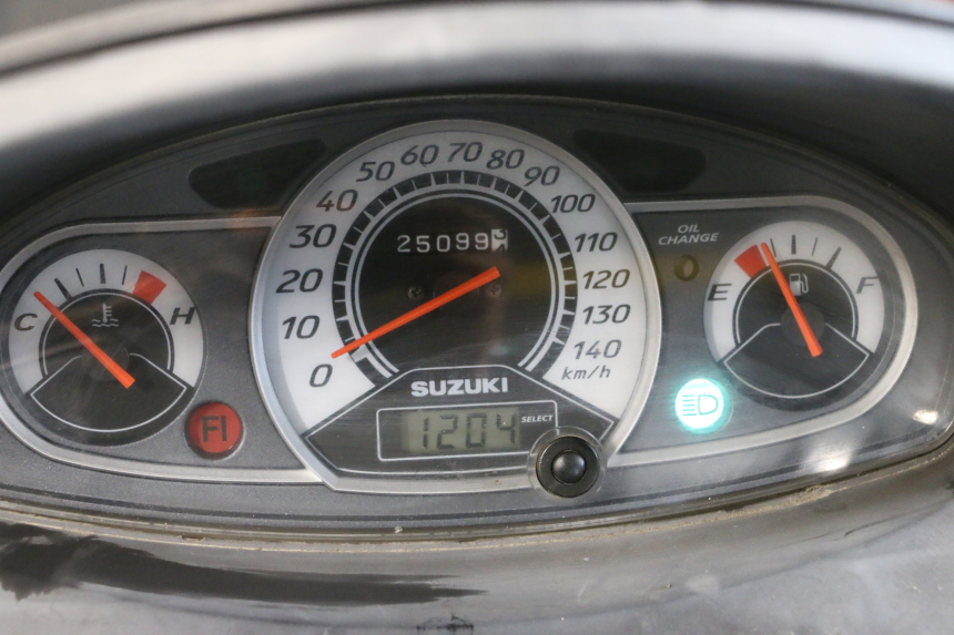 photo de TELLERSTAND SUZUKI BURGMAN 125 (2007 - 2014) - Zoom op gebruiksstaat