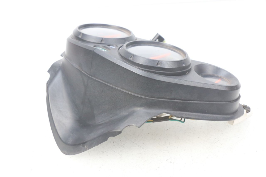 photo de TELLERSTAND HONDA CBR R 125 (2003 - 2006) - Bevestigingspunten