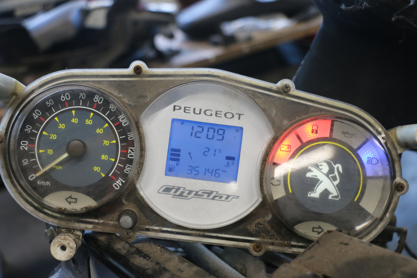 photo de TELLERSTAND PEUGEOT CITYSTAR 125 (2011 - 2017) - Detail van het onderdeel