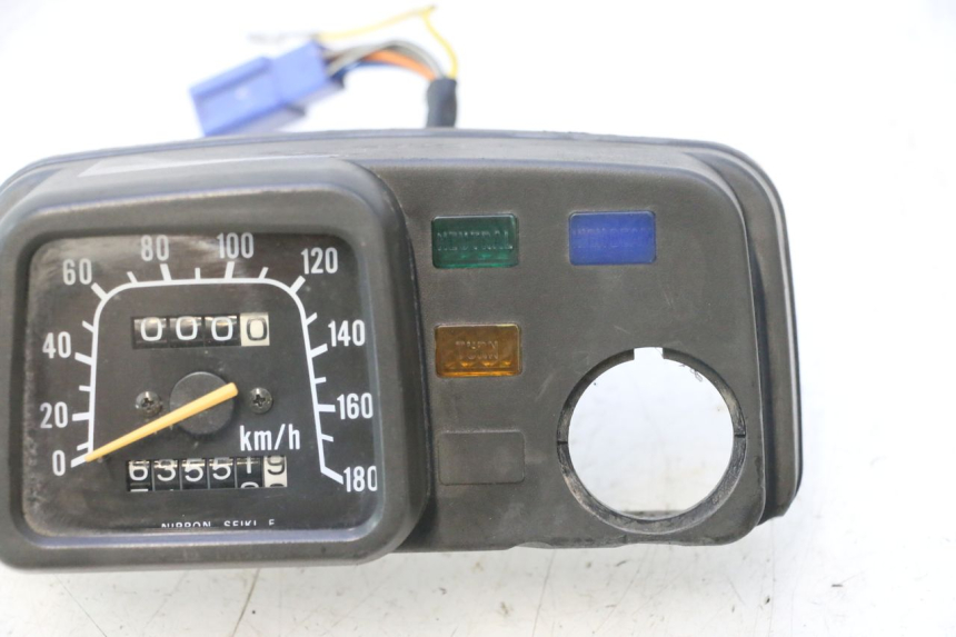photo de TELWERK SUZUKI DR S 600 (1985 - 1989) - Kenmerkende details