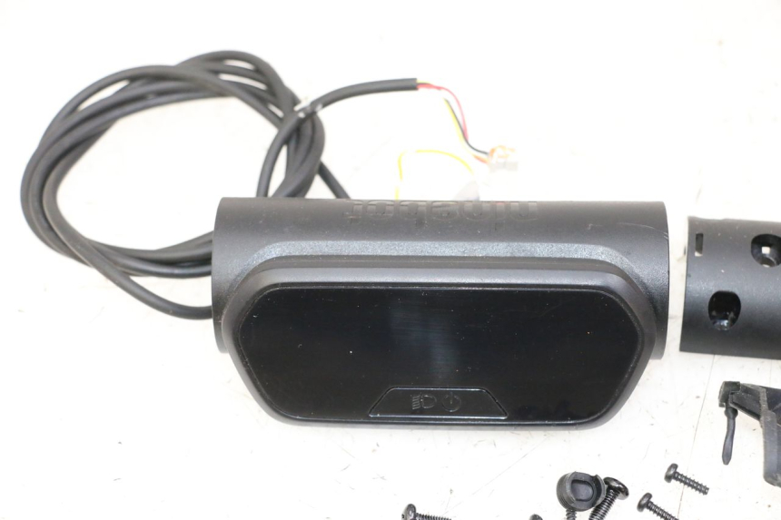 photo de TELLERSTAND SEGWAY NINEBOT E2 1 - Zoom op componenten