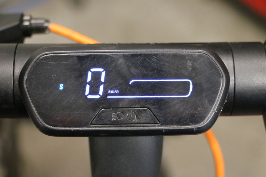 photo de TELLERSTAND SEGWAY NINEBOT E2 1 - Zoom op gebruiksstaat